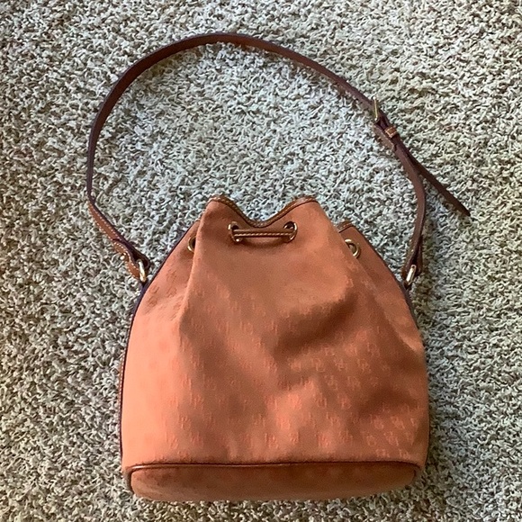 Dooney & Bourke drawstring bag - Picture 3 of 12